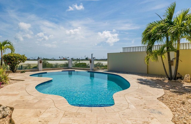 5BR Villa Vista with Exclusive Pool by Bocobay