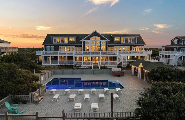 $5k off: Oceanfront Estate | 18BR, Sleeps 40 | Pool, Hot Tub, Events