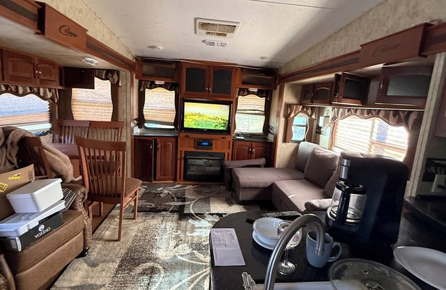 5th Wheel at Lake with 9 Hole Golf, Disc Golf, Fishing, Swimming