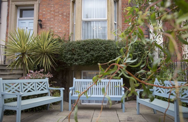 6 Abbey Terrace