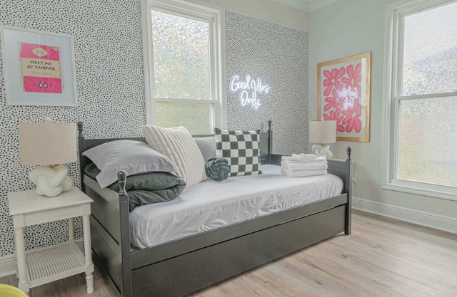 6-Bed Artistic Home with Game room