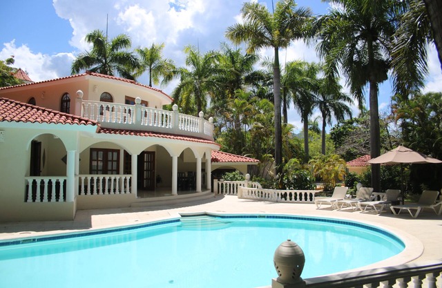 6-bedroom Amazing Home on Beautiful Resort! All-Inclusive, and a Private Pool!