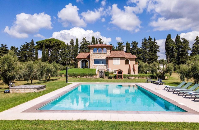 6 bedroom beautiful home in Bibbona