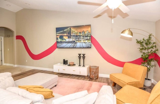 6 Bedrooms - OCEAN VIEW, 2 Game Rooms, Parking, AC