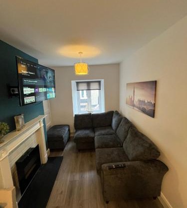 6 Eyre Square Lane