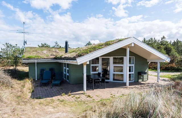 6 person holiday home in Blåvand