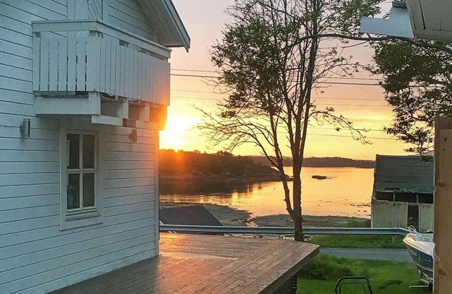 6 person holiday home in Bjarkøy