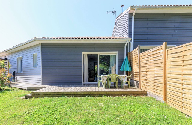 6-Person Vacation Apartment in Soustons – Modern Comfort, Private Garden & Outdoor Terrace