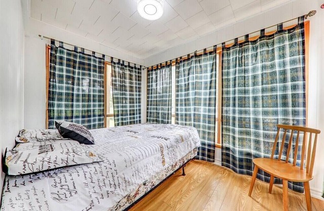 7 bedroom rustic waterfront cottage,fenelon falls