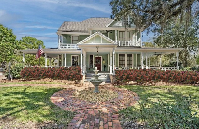 7 BR/7 BA, Huge Porches, Perfect for an Event