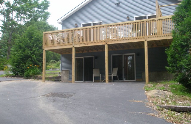 7 BR house across lake