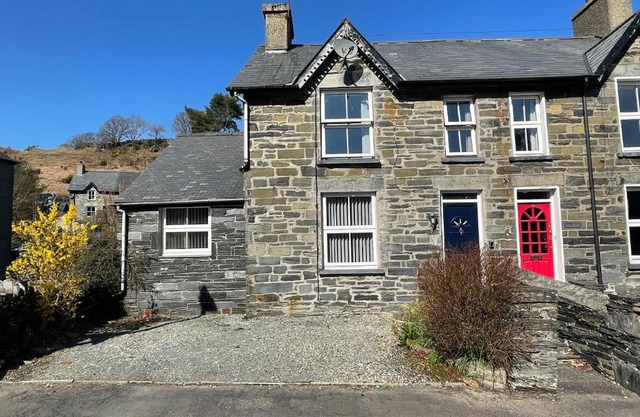 7 Castle Terrace