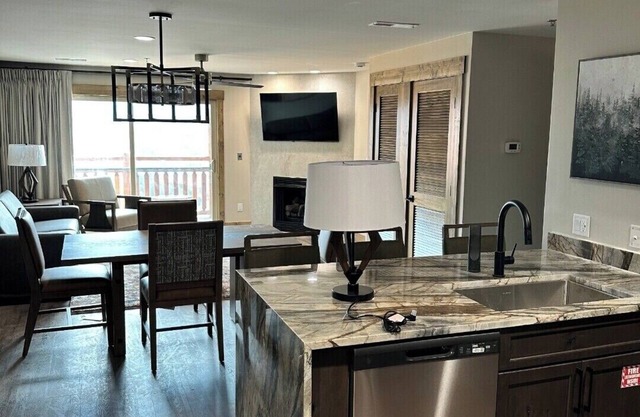 7-Nights in a 1 BR Villa in Gatlinburg w/FREE Water Park Access