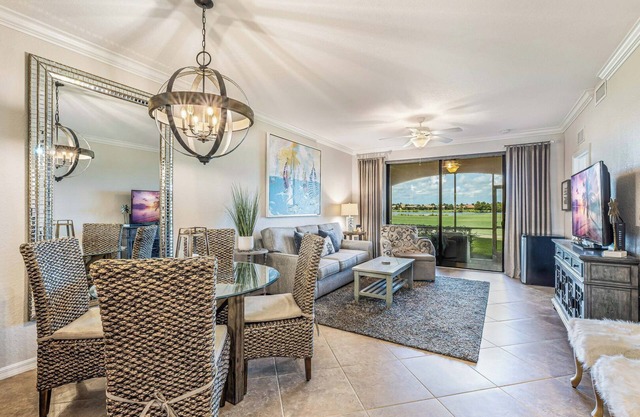 714 Bonita National Condo