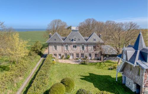 8 Bedroom Nice Home In Vattetot-Sur-Mer