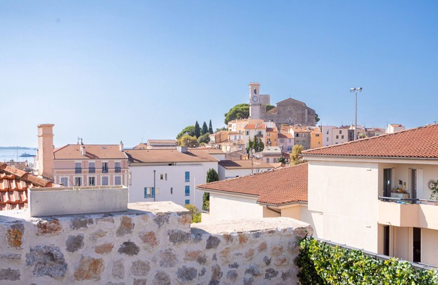8. house privatize 6 flats from duplex/penthouse to studio SEA view+close beach