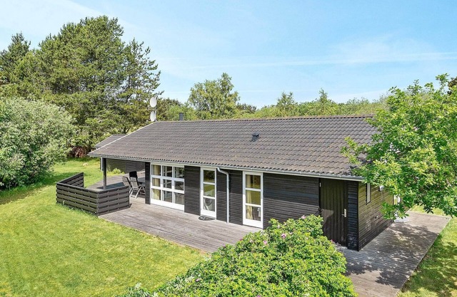 8 person holiday home in Ålbæk