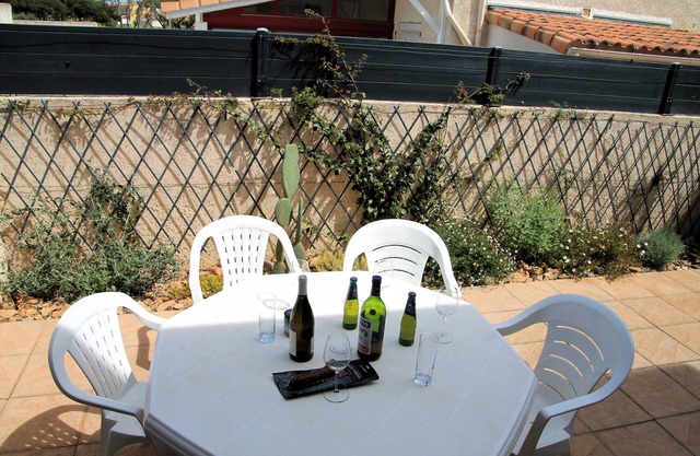 80 m2 in a quiet location in St Pierre la Mer