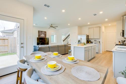 9 Mi to Oil Ranch Family-Friendly Home with Yard