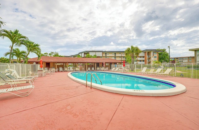 9 Mi to Pompano Beach: Condo w/Resort Perks!
