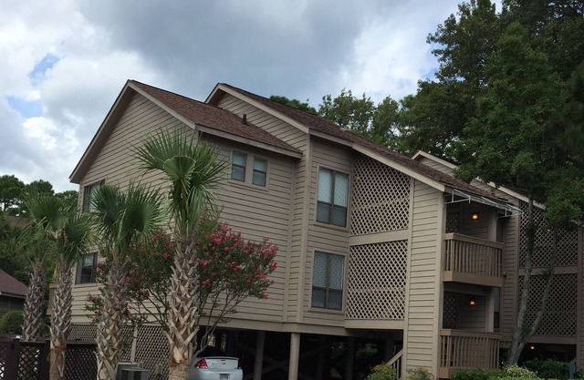 90 Second Walk to Beach, 2 Hours Free Pickleball/Tennis Daily, Secure WIFI
