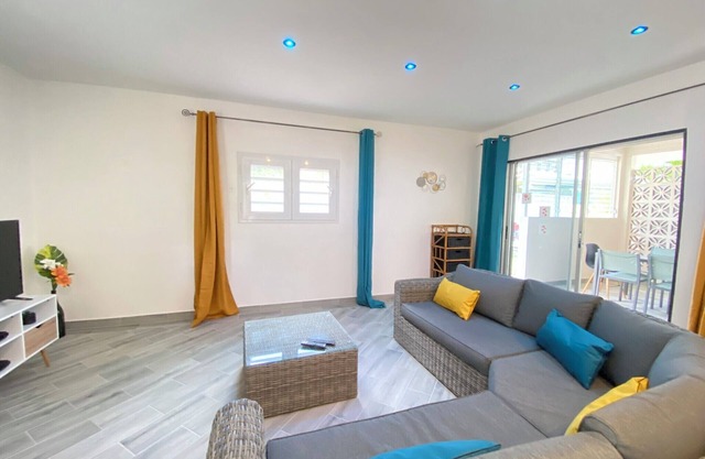 972M : Beautiful air-conditioned villa with garden