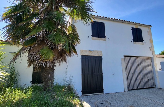 A 4.6 km de Boyardville et 7.3 km de Saint Pierre, Villa Entièrement Rénovée