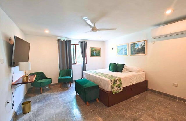 ¡A 5 Minutos de Paseo Montejo! Hermosa Habitación Ideal Para Familas o Amigos