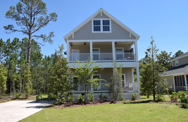 A beach retreat in walking distance to the pristine Seagrove Beach and Seaside!