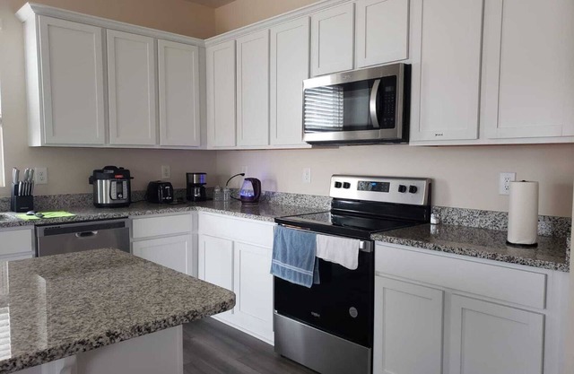 A brand new, comfortable and clean share bathroom C