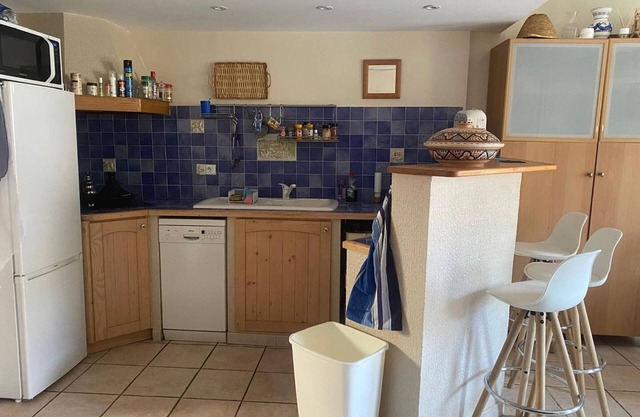 A/C F2 Apartment Near Spa Treatments