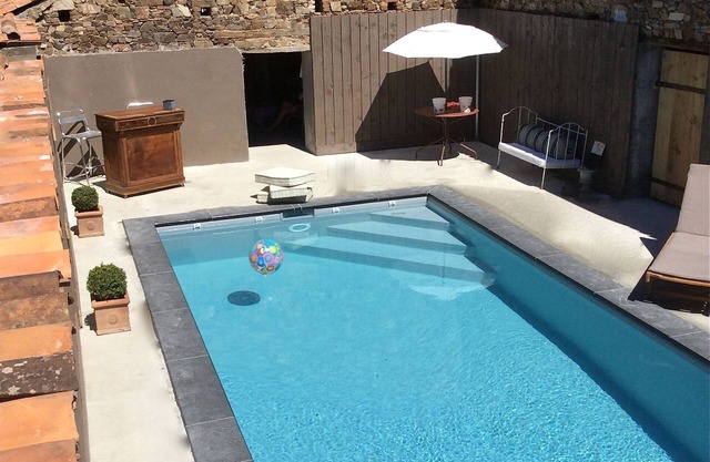 A charming property 30 pers. countryside swimming pool horses pond forest in Cholet !