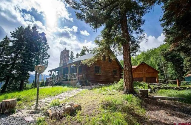 A cozy cabin located at 9,000ft. overlooking Ouray, CO.