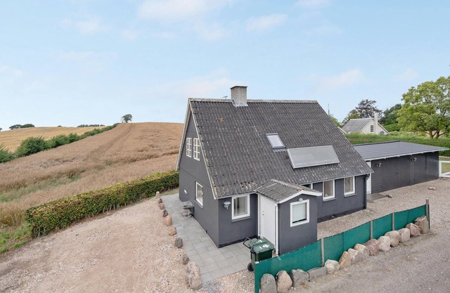 A cozy cottage with good facilities.