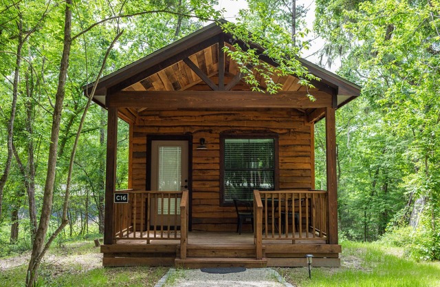 A Cozy Getaway Right on the Water, Two Creeks Crossing Resort
