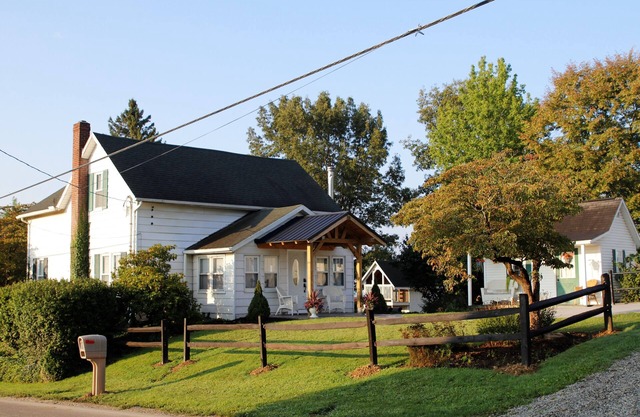 A cozy, relaxing cottage in Ohio's Amish country.
