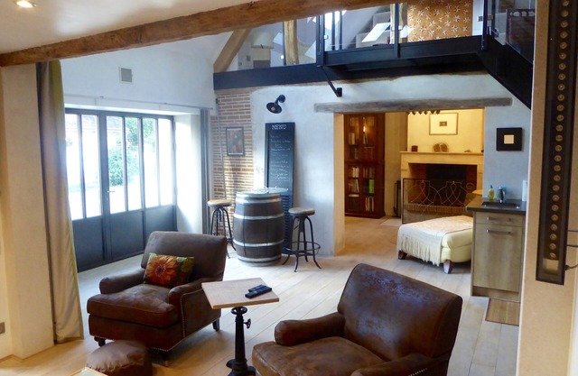 A Cozy, Techy, Lofty Barn in the Heart of the Loire Valley Grands Chateaux Area