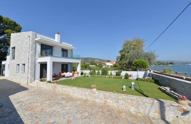 A Family Friendly Sea View Villa. Cycling Walking Fishing Birdwatcing Swimming