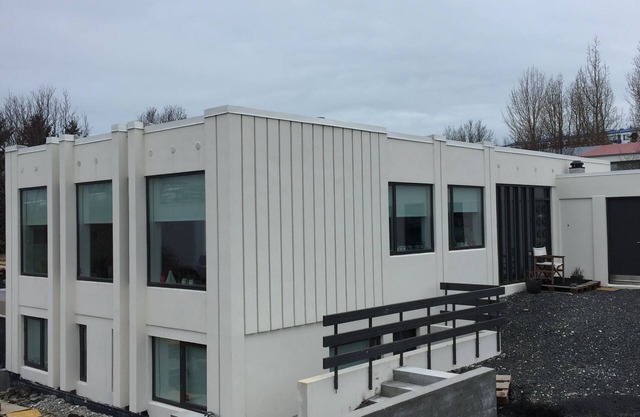 A family villa with a geothermal jacuzzi