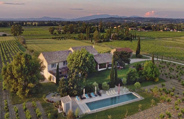 A farmhouse in Provence, near Mont Ventoux, absolute calm amidst the vineyards.