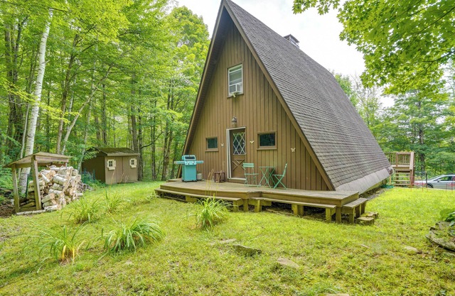 A-Frame Cabin w/Furnished Deck in Becket!
