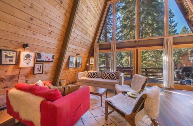 A Frame of Mind- filtered lake views, a large deck area, and only a short drive to shores of Tahoe