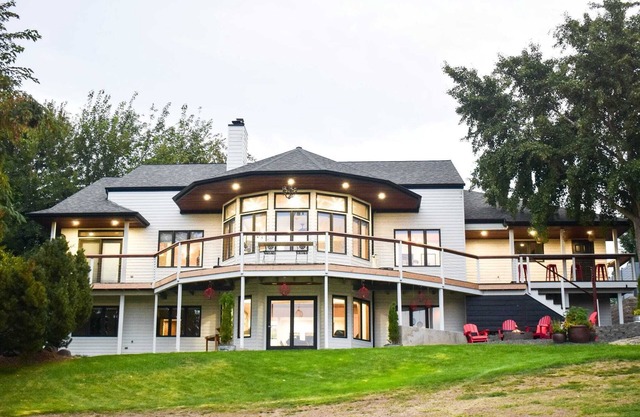 A golf course home with game room and amazing outdoor space.