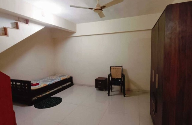 A homely spacious stay in serene location and luxurious villa.