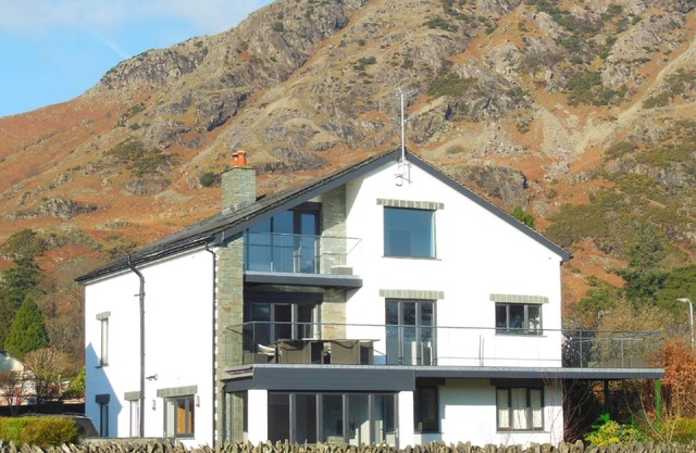 A luxury property with fantastic modern facilities in centre of Coniston village