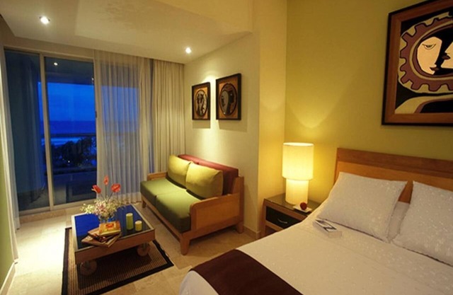 A Mayan Palace Master Room
