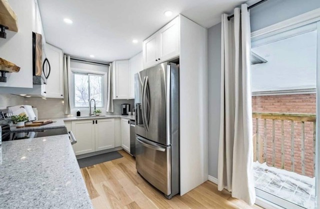 A minute away from Trent University!