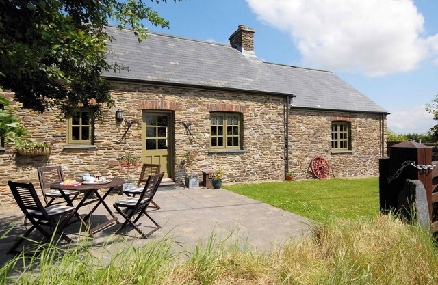 A modern holiday cottage in Mathry, Pembrokeshire, where pets are welcome.