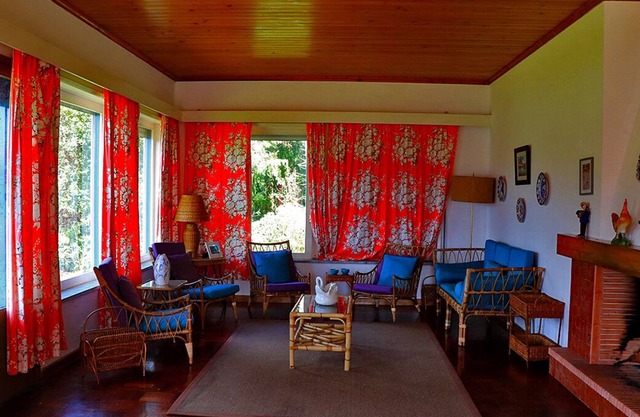 A nature refuge with a unique and astonishing view over Furnas Lake.