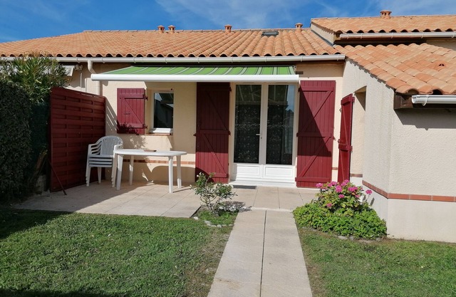 A Pornic Maisonnette Dans Résidence Calme Avec Piscine à 700m de la Plage à Pied